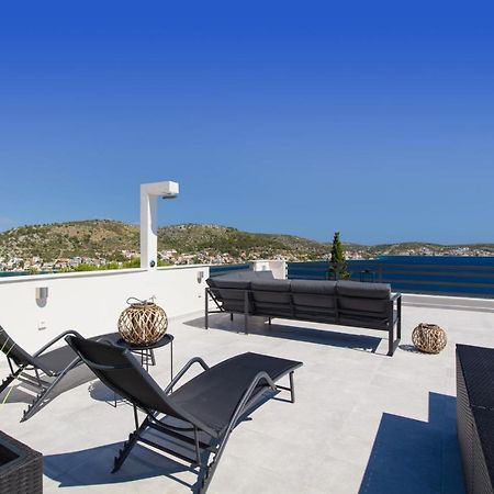 The Grande - Huge Terrace - Amazing Sea Views - Tastefully Furnished - Access To Rooftop Terrace And Gym - Hillside Apartments Rogoznica Рогозница Екстериор снимка