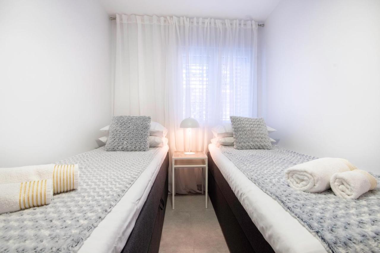 The Grande - Huge Terrace - Amazing Sea Views - Tastefully Furnished - Access To Rooftop Terrace And Gym - Hillside Apartments Rogoznica Рогозница Екстериор снимка