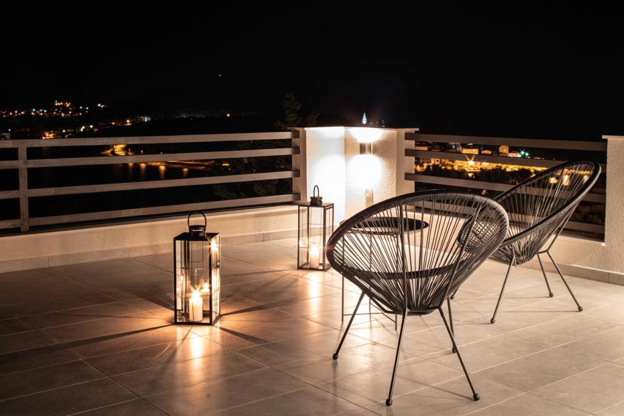 The Grande - Huge Terrace - Amazing Sea Views - Tastefully Furnished - Access To Rooftop Terrace And Gym - Hillside Apartments Rogoznica Рогозница Екстериор снимка