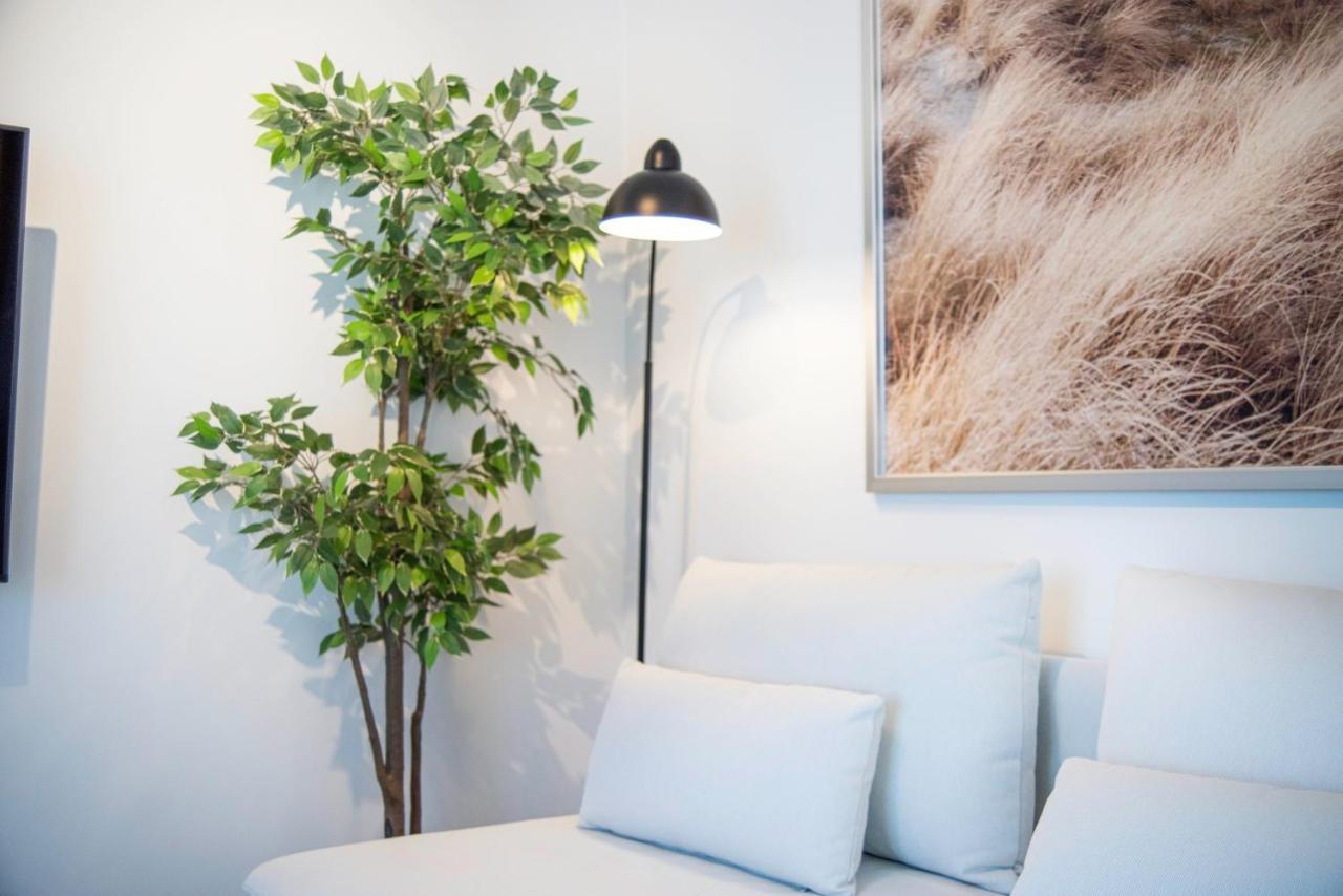 The Grande - Huge Terrace - Amazing Sea Views - Tastefully Furnished - Access To Rooftop Terrace And Gym - Hillside Apartments Rogoznica Рогозница Екстериор снимка